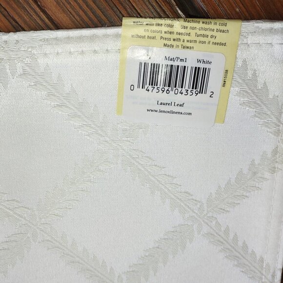 🆕  LENOX Laurel Leaf Table Linen Set of 6 Placemats & 8 Napkins-14 pieces White - Picture 7 of 9